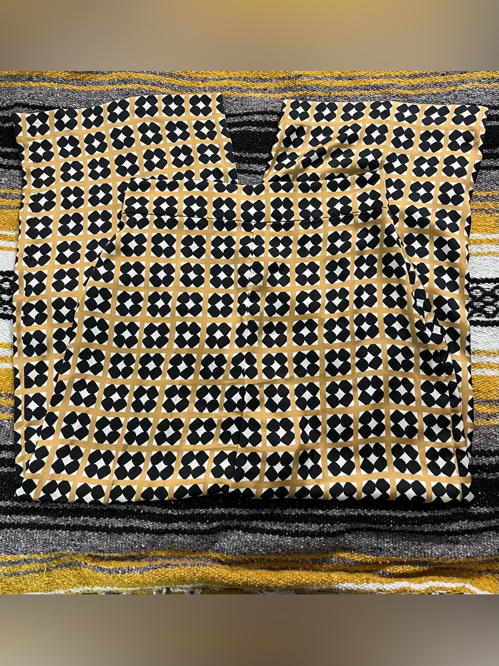 Zara Wide-Leg Pants in Mustard and Geometric Print